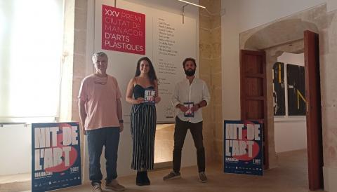 Mateu Marcé, M. Magdalena Vives i Llorenç Carreres durant la roda de premsa al Museu d'Història de Manacor. 