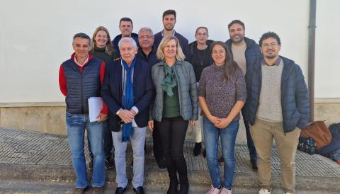 Els representants dels municipis del Llevant, entre els quals, el president de la SAM, Sebastià Llodrà. 