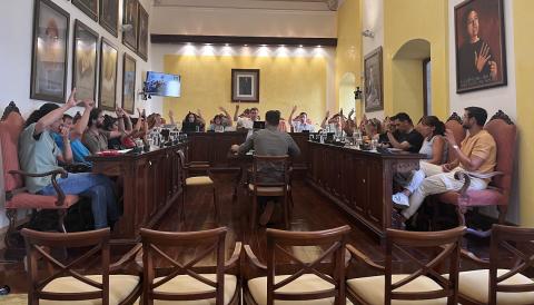 Votació de la moció aprovada per unanimitat. 