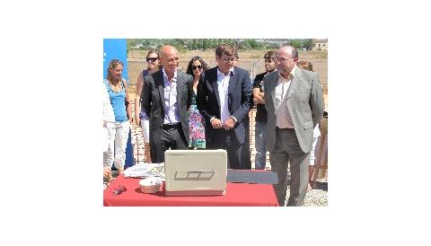 COL·LOCACIÓ DE LA PRIMERA PEDRA DEL NOU COL·LEGI D'EDUCACIÓ PRIMÀRIA I INFANTIL.