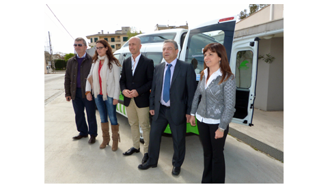 Obra Social Caja Madrid fa entrega de dos vehicles sociosanitaris per a l’Ajuntament de Manacor 