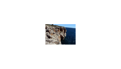 L’AJUNTAMENT DE MANACOR PROHIBEIX A CALA VARQUES SALTAR A L’AIGUA DES DELS PENYA-SEGATS 