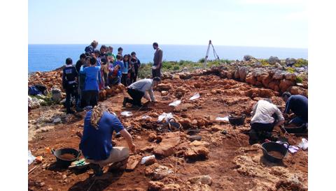 PROJECTE ENTRE ILLES Excavació al jaciment de sa Ferradura (Manacor)