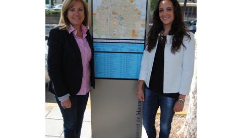 NOUS PANELLS INFORMATIUS A LES PARADES DE TAXI  DE MANACOR