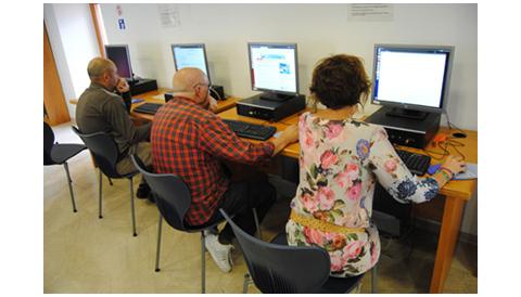 NOUS ORDINADORS  PER A LA BIBLIOTECA DE MANACOR