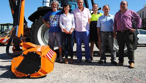 L'AJUNTAMENT DE MANACOR ADQUIREIX UN NOU TRACTOR AMB DESBROSSADORA PER A LES TASQUES DE SERVEIS