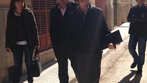 CANVI DE PAVIMENT I NOVA XARXA D'AIGUA POTABLE EN EL CARRER FRANCESC GOMILA DE MANACOR