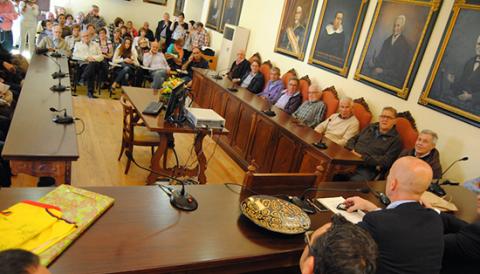 RECEPCIÓ DE L'AJUNTAMENT DE MANACOR  AMB MOTIU DE LA TROBADA D'ANTICS JUGADORS DEL C.B. PERLES MANACOR I EL GRIFEU DE LLANÇÀ
