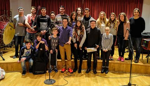 El Campus Rock Manacor fa pujar a l’escenari el talent de 23 joves músics amb ganes d’aprendre dels músics professionals