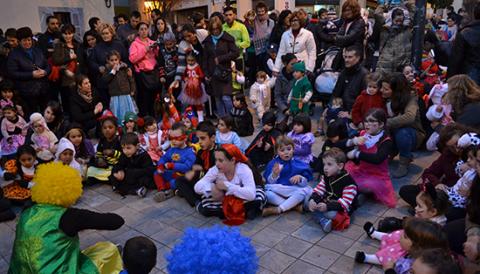 Les fresses omplen de fantasia la Rueta de Manacor