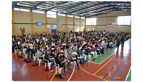 Prop de 500 alumnes de la comarca se citen a Manacor per resoldre els 30 reptes matemàtics de les proves Cangur