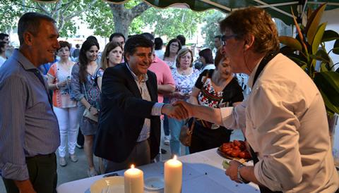 La fantasia de la Desfilada de Carrosses i Comparses i la Jornada de Cuina posen punt i final a dues setmanes de festes