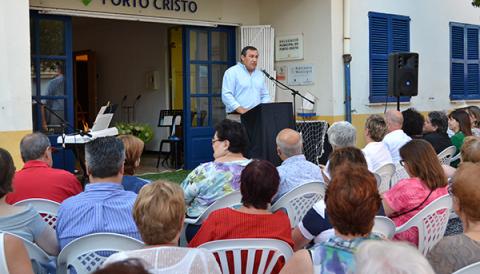 El pregó de la biòloga Bàrbara Terrassa reivindica el dret a gaudir de la mar i dóna el sus a les festes de Porto Cristo