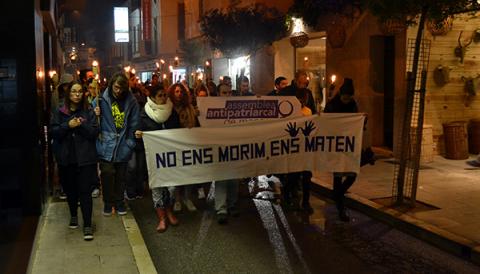 La ciutadania de Manacor condemna les violències masclistes amb un acte reivindicatiu i d'homenatge a les víctimes