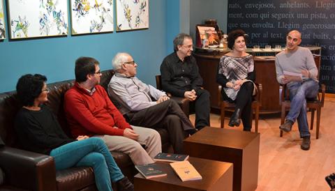 Els quatre autors guanyadors dels Premis Ciutat de Manacor presenten l'edició en paper de les seves obres literàries