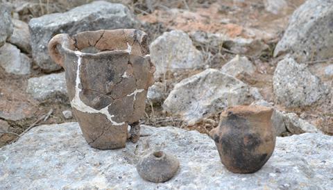 Els arqueòlegs conclouen l’excavació de tota una estructura que podria ser un santuari talaiòtic a l’Hospitalet Vell