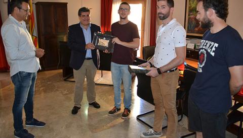 L’Ajuntament reconeix l’enorme tasca del Club d’Atletisme Manacor i a l’atleta Víctor Moreno