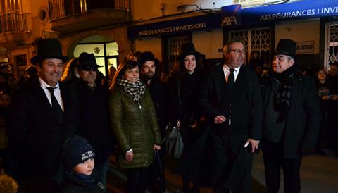 L’enterrament de la sardina i la nova geganta de la jaia Quaresma tanquen el carnaval amb grans festes