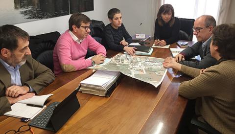 La Conselleria de Salut i l’Ajuntament cerquen una solució per incrementar el nombre d’aparcaments a L’Hospital