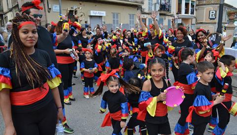 Els colors i la fantasia de les Carrosses i Comparses i la Jornada de Cuina posen el punt i final a les Fires i Festes 