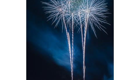 El castell de foc i el correfoc posen el punt i final a les Festes del Carme a Porto Cristo