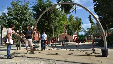 L’Ajuntament inspecciona i millora totes les àrees de joc  infantil del municipi per garantir la seguretat dels infants
