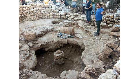 Les excavacions a l'Hospitalet Vell permeten localitzar un gran dipòsit de ceràmiques d'entre el segle III i I aC devora el talaiot