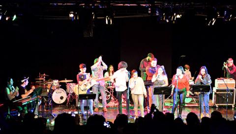 El Campus Rock Manacor fa pujar a l’escenari el talent de 48 joves músics amb ganes d’aprendre dels músics professionals