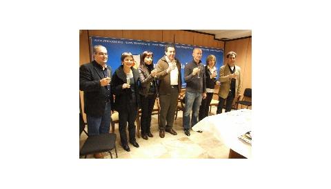 MOLTS D’ANYS, CAVA I TORRÓ A LA PLAÇA DES CONVENT.