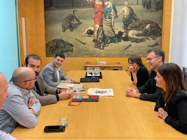 Visita del batle de Manacor, la delegada de Comerç i Promoció Econòmica i la tècnica municipal a l'Ajuntament de Mataró aquest mes de març passat. 