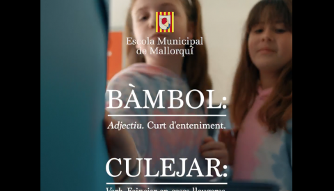Marina Santandreu Rosselló i Llucia Rigo Gutiérrez, de 10 anys, creen i interpreten un rap amb les paraules bàmbol i culejar. 